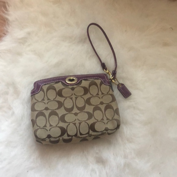 Coach Handpurse - Picture 2 of 3